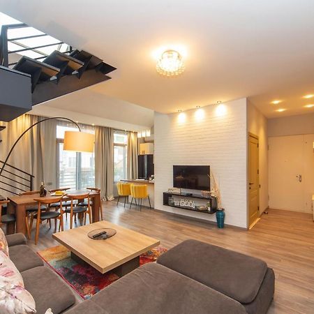 Luxury 4 Bedroom Apartment #1 In The City Center Of Tbilisi ภายนอก รูปภาพ