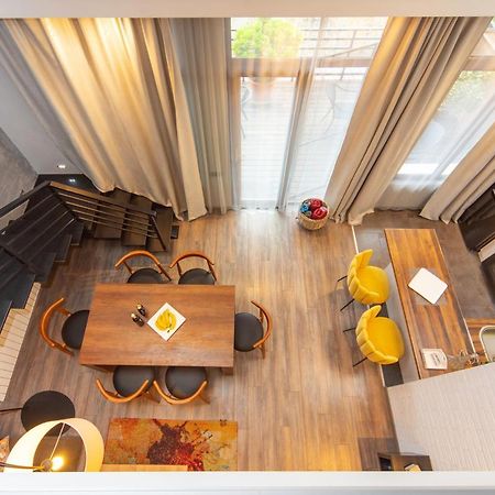 Luxury 4 Bedroom Apartment #1 In The City Center Of Tbilisi ภายนอก รูปภาพ
