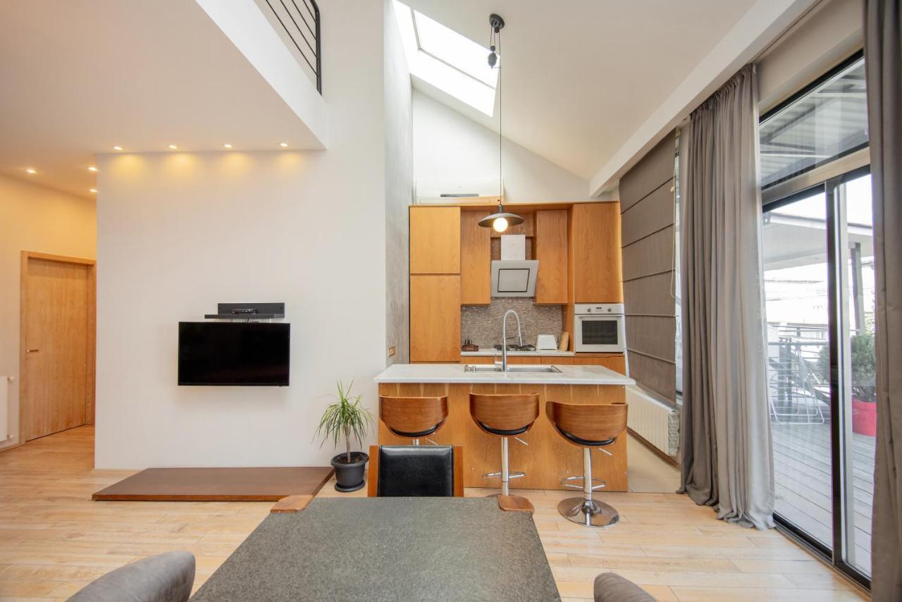 Luxury 4 Bedroom Apartment #1 In The City Center Of Tbilisi ภายนอก รูปภาพ