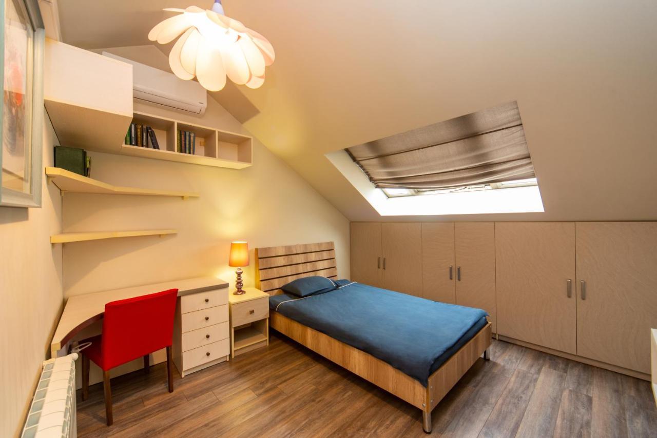 Luxury 4 Bedroom Apartment #1 In The City Center Of Tbilisi ภายนอก รูปภาพ