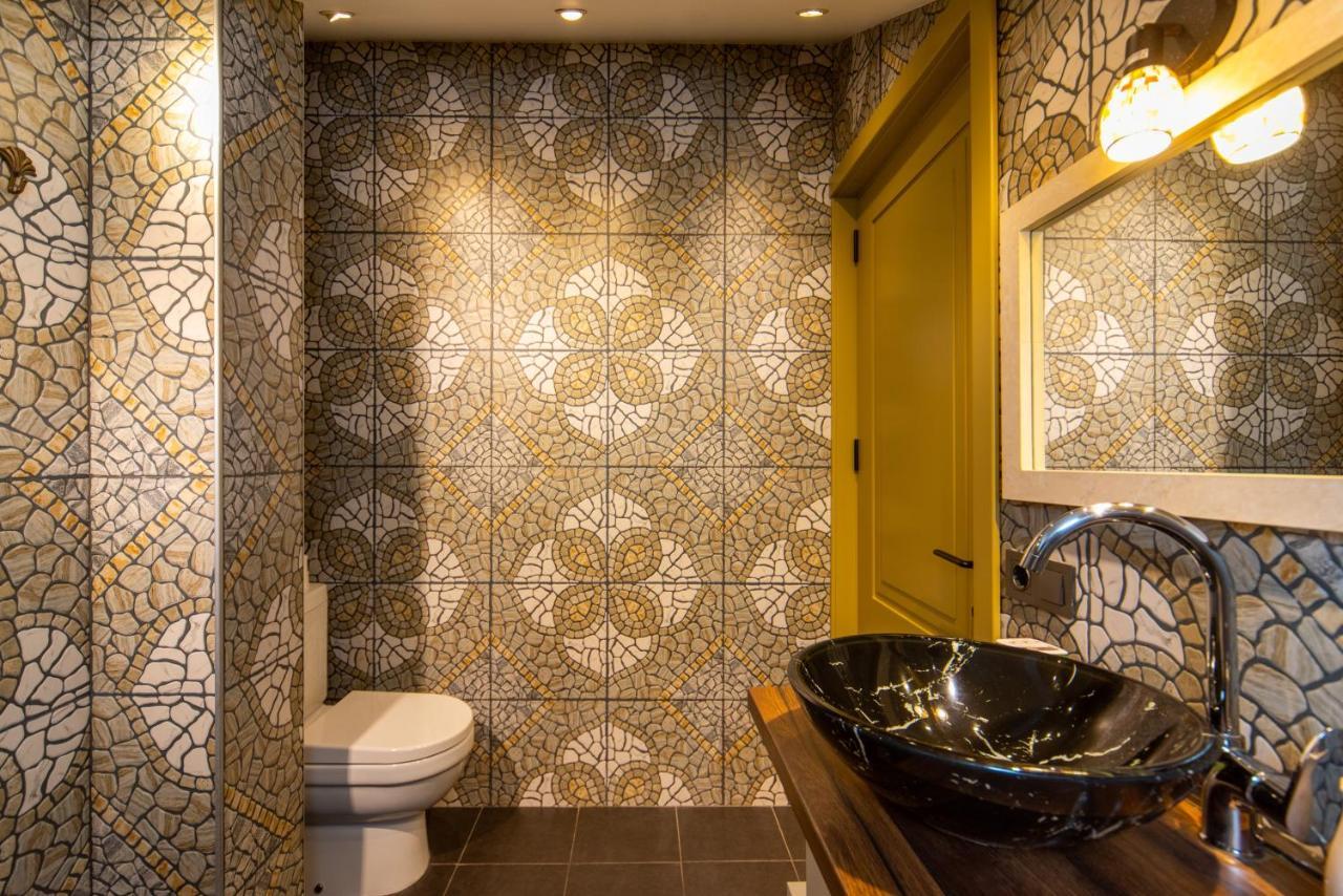 Luxury 4 Bedroom Apartment #1 In The City Center Of Tbilisi ภายนอก รูปภาพ