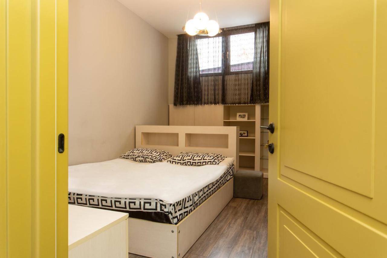 Luxury 4 Bedroom Apartment #1 In The City Center Of Tbilisi ภายนอก รูปภาพ