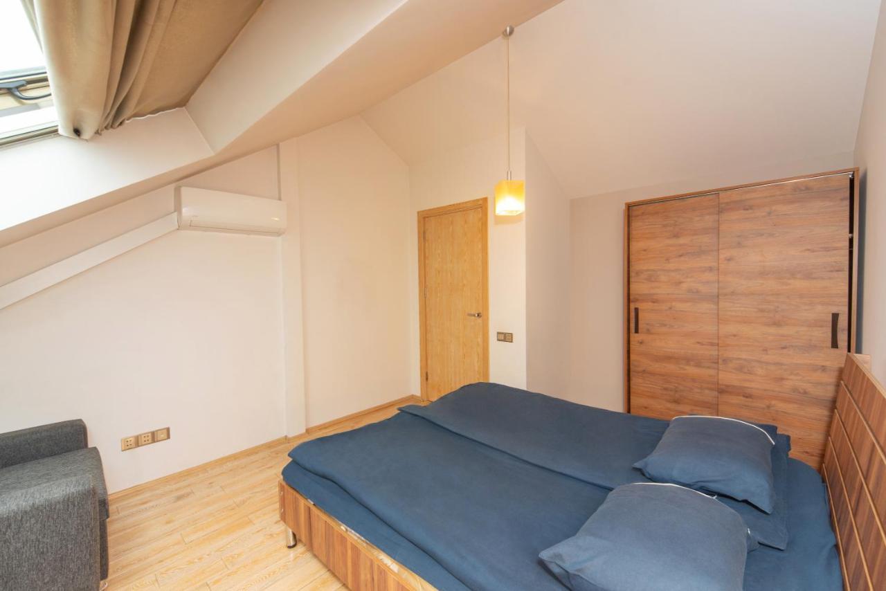 Luxury 4 Bedroom Apartment #1 In The City Center Of Tbilisi ภายนอก รูปภาพ
